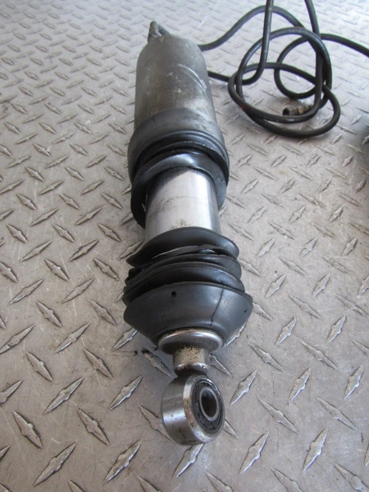 1986 - 1988 86 - 88 SUZUKI GV1400 GV 1400 CAVALCADE REAR SHOCKS SUSPENSION - Image 3 of 4