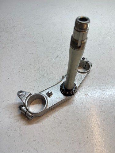 Suzuki GSX 1300 R Hayabusa 1999 - 2007 Supporto Inferiore Forcella 5141024F30 - Foto 8 di 22