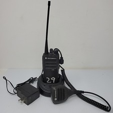 Motorola CP200d 16Ch Two Way Radio AAH01QDC9JA2AN w/ shoulder Mic PMMN4013A