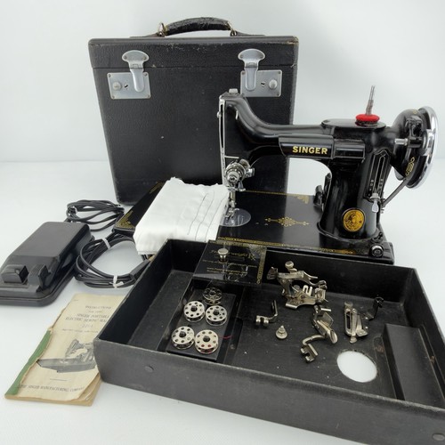1940 Singer Featherweight 221 Sewing Machine Case Accessories Tested