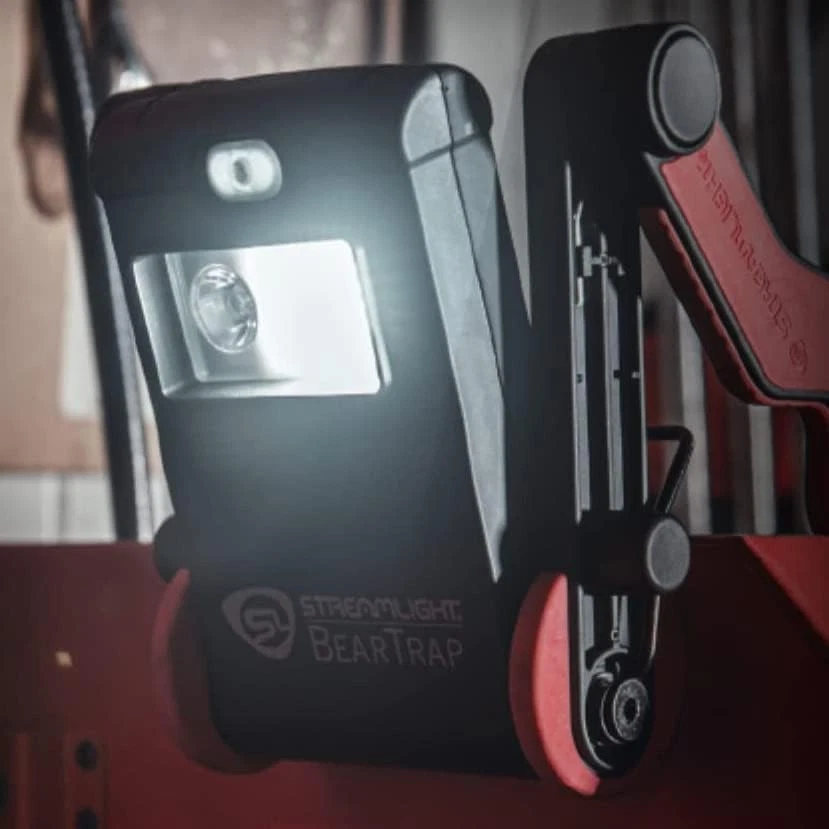 Streamlight 61520 BearTrap 2000-Lumen Rechargeable Work Light with magnets - Image 3 of 4