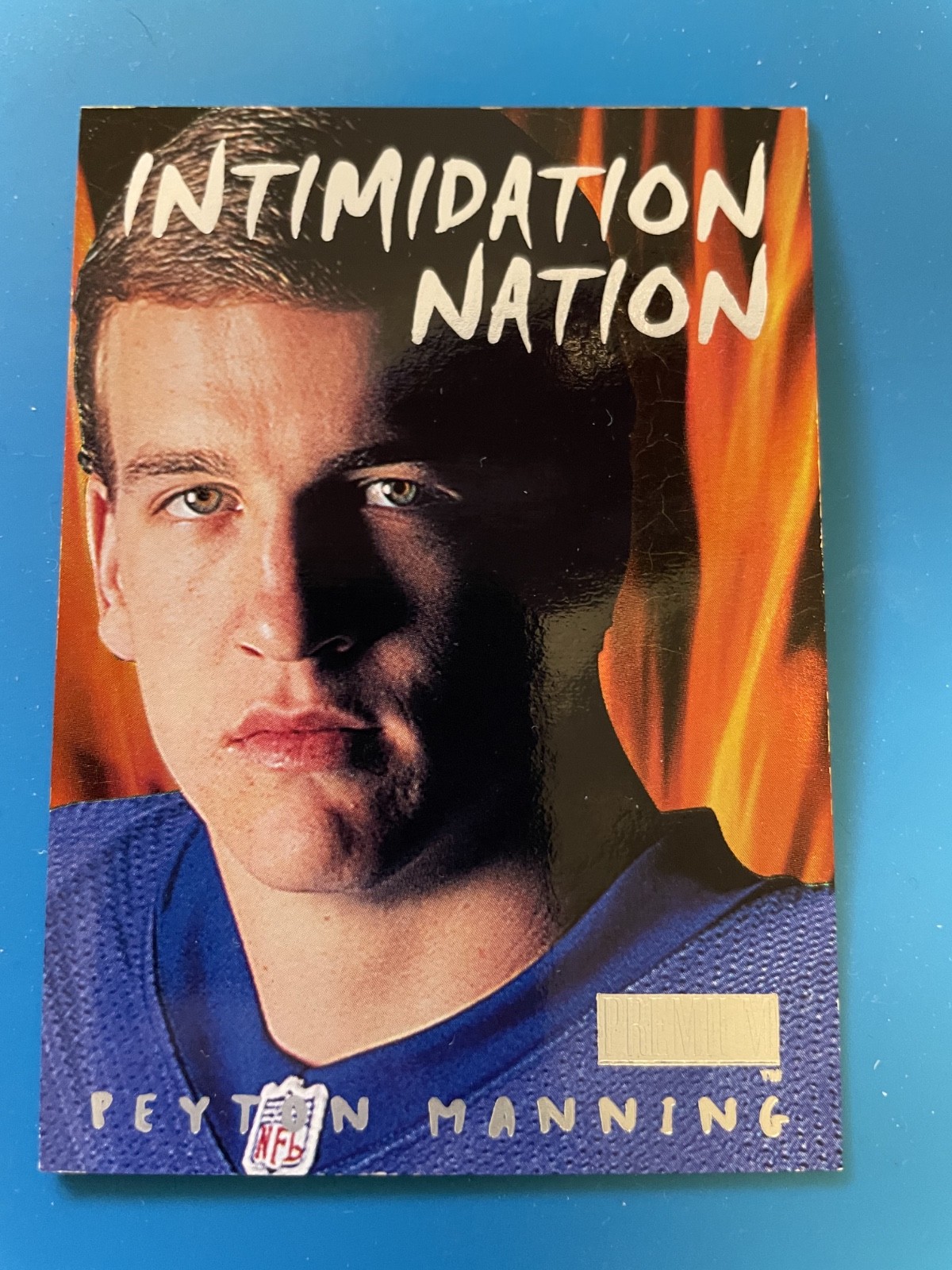 1998 Skybox Premium - Intimidation Nation Peyton Manning #10 IN (RC)