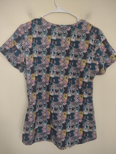 Skechers by Barco Dogs Print V-Neck Scrub Top Pockets Size S - Picture 4 of 4