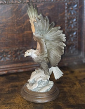 Giuseppe Armani Capodimonte Signed Eagle Landing On A Rock Statue w/ Wood Base