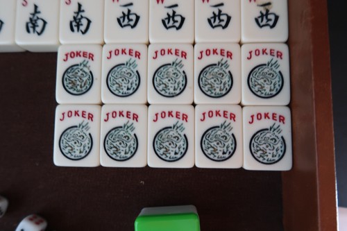 Vtg Mahjong Set in Briefcase 178 Tiles Dice Trays Etc Beautiful - Picture 20 of 24