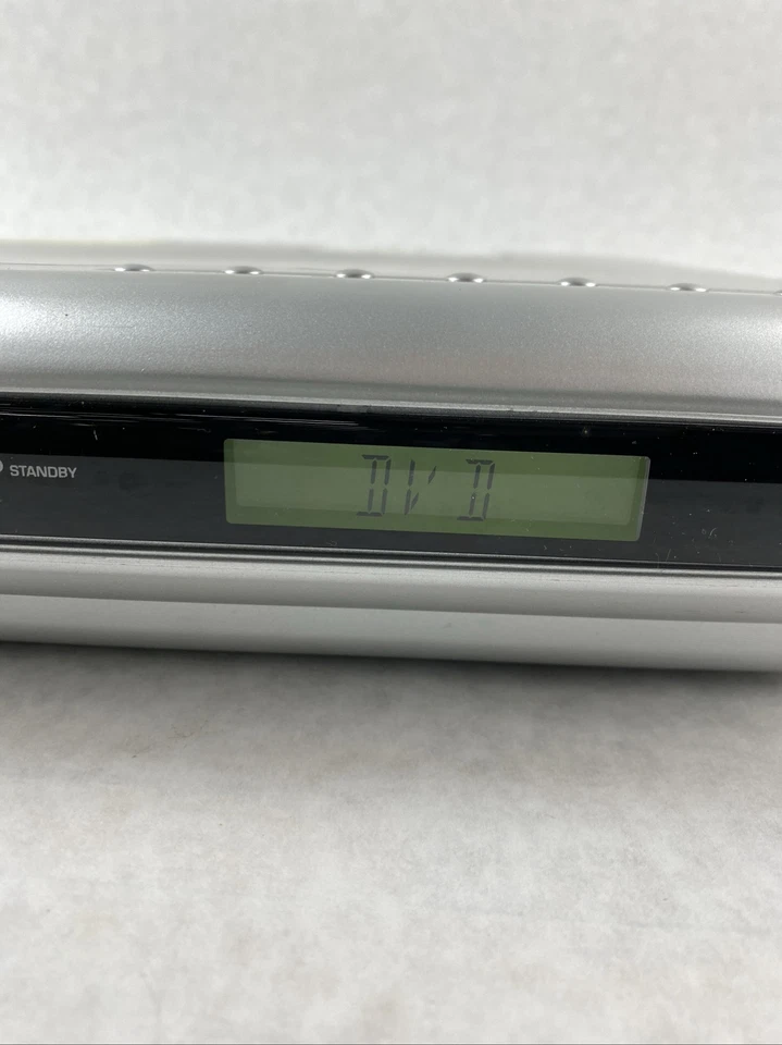 AudioVox STS93 DVD Player Radio Auxillary Dolby Pro Logic II Home Theater System - Image 4 of 4