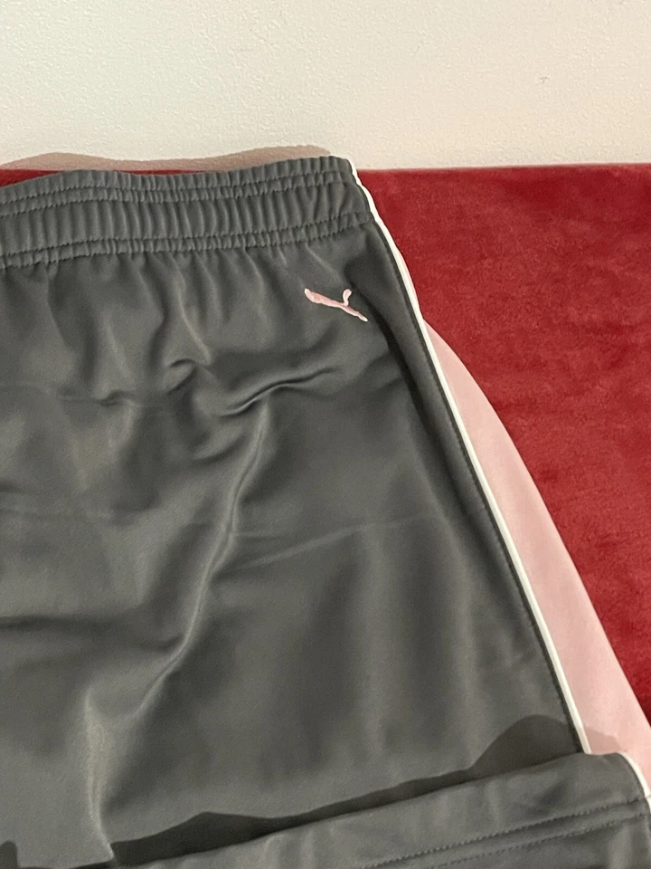 Pantalones de chándal PUMA para mujer grandes deportivos grises/rosa de poliéster pantalones de entrenamiento Foto 2 de 4