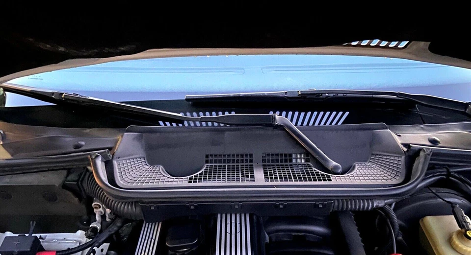 For BMW E36 Coupe 318i 328i M3 1992-99 Windshield Wiper Cowl Cover #51711977677 - Image 3 of 4