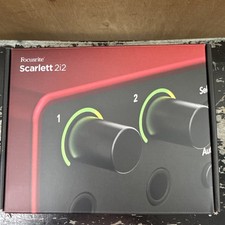 Focusrite Scarlett 2i2 4th Gen Audio Interfac...