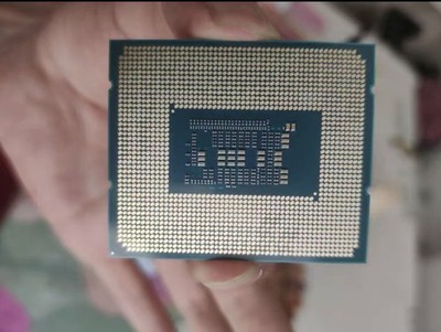 Intel core i5-12400F CPU 4.40 GHz Processors LGA1700 DDR5 4800 MT