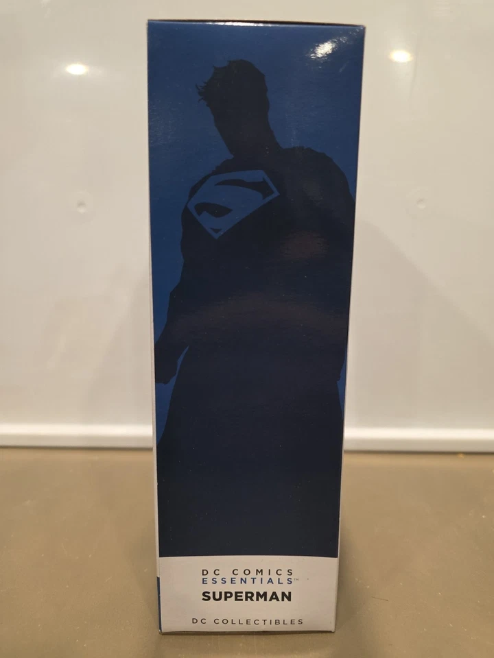 Figura de acción DC Comics Essentials Superman The New 52 - Nueva en caja Foto 3 de 4