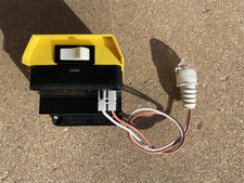 ROYCE THOMPSON P42E PT  2 PART PHOTOCELL STREET LIGHT LANTERN NEW POLARIZED