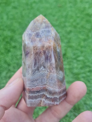 Zauberquarz aka Amethyst Spitzenachat Turm aus Minas Gerais, Brasilien, 146g