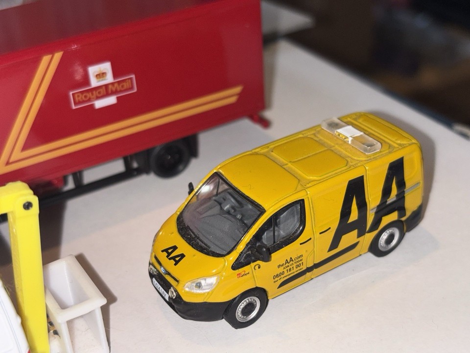 3 X Oxford Diecast Vehicles unboxed but suitable for dioramas. 1:76 ...
