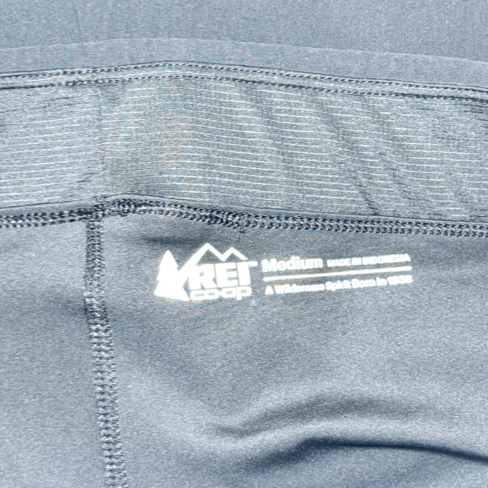 Pantalones cortos de bicicleta dobles 2 en 1 REI Co-op Junction para mujer talla mediana negros Foto 4 de 4