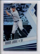 AARON JUDGE 2018 PANINI PHOENIX #8 HOLO PARALLEL NEW YORK YANKEES CARD  AJ1252