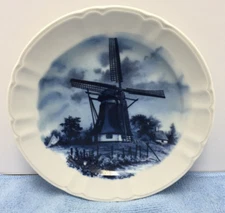 Windmill Holland Delft Blauw Handpainted   6.5" Plate  17