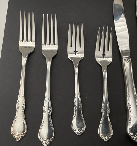 Oneida Community Stainless "Fredericksburg" 2 Place Settings Of 5 Each - Picture 4 of 8