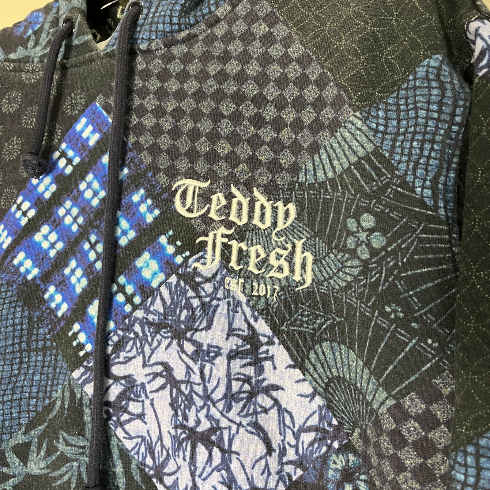 Teddy Fresh Patchwork Pattern Blue Embroidered Lo… - image 3