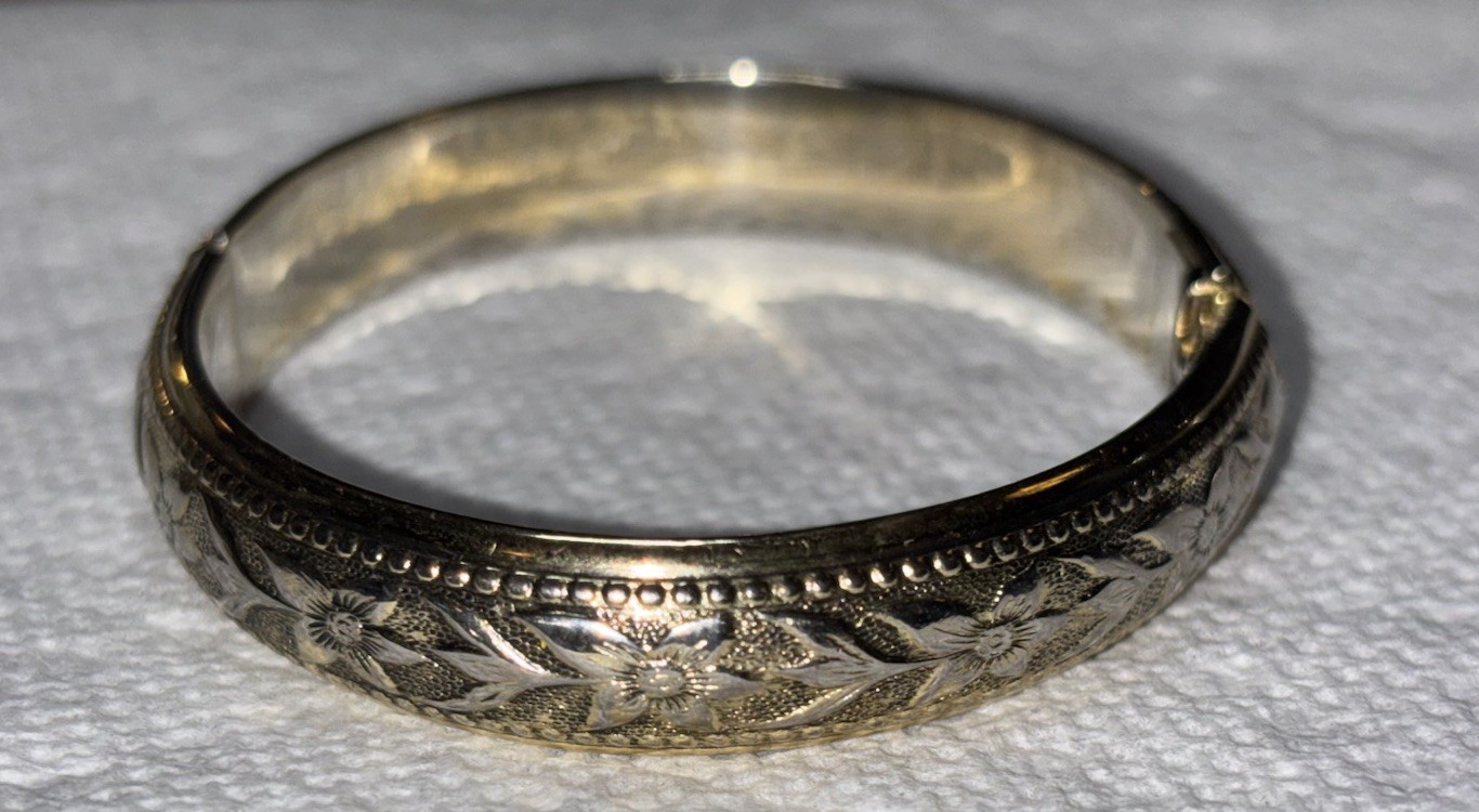 Two Vintage Design Bangle Bracelets Whitting Davi… - image 6