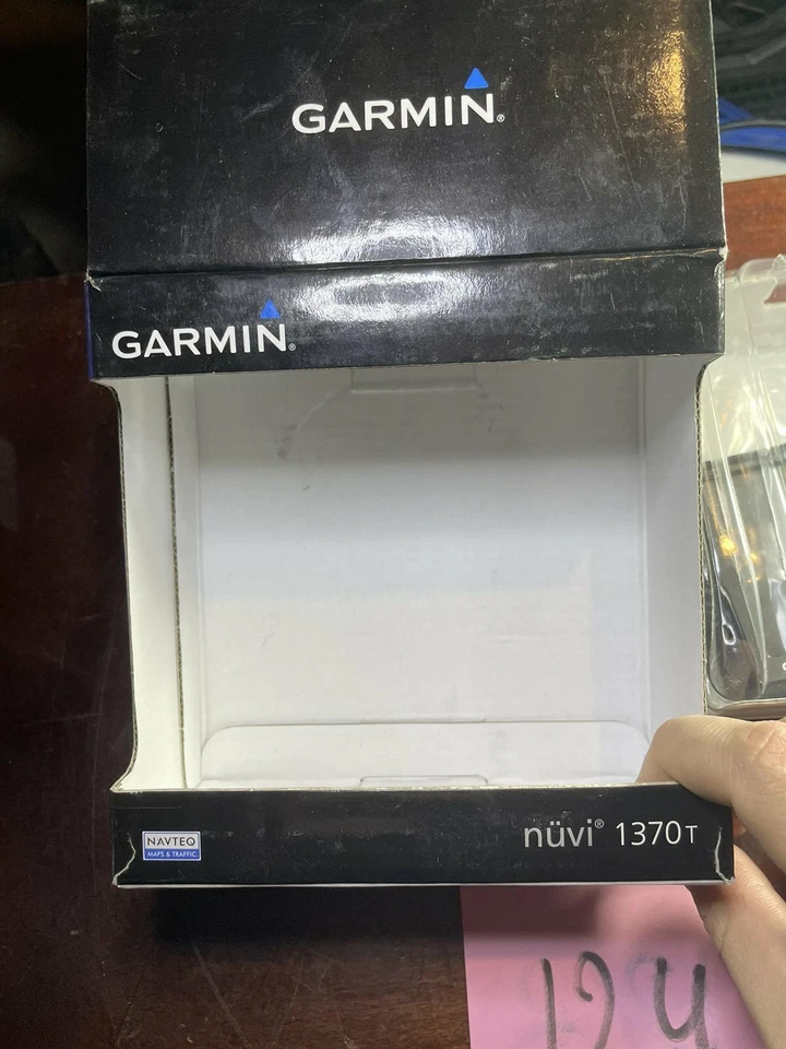 Garmin nuvi 1370t 4.3-Inch Widescreen Bluetooth GPS Navigator - Image 3 of 4