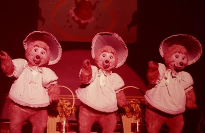 Disneyland 35mm BUNNY, BUBBLES, BEULAH Souvenir Slide PANA-VUE (Vintage) VP753