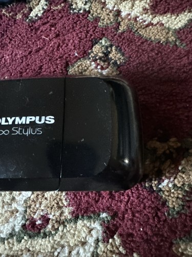 Cámara fotográfica Olympus Stylus 35 mm negra con película y bolsa - ¡Batería nueva! - Imagen 5 de 14