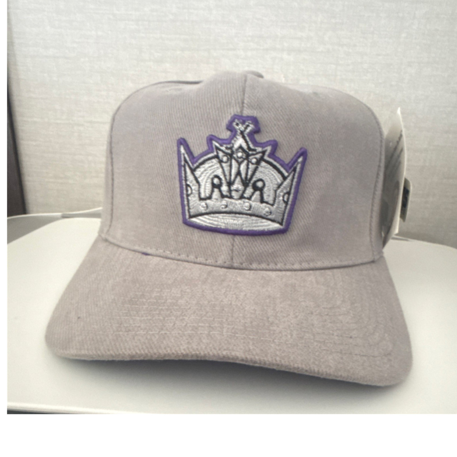 NWT VTG Sports Specialties Los Angeles Kings Gray Purple Snapback Cap NHL Hockey