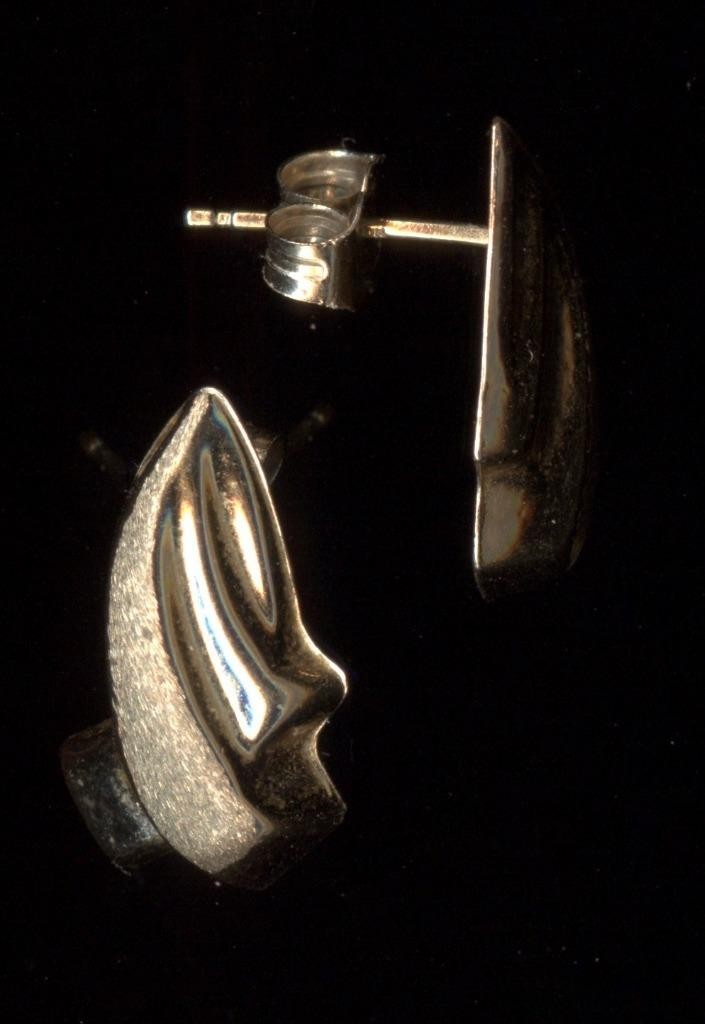 10K 16mm Solid Yellow Gold Infinity Leaf Petal Pl… - image 2