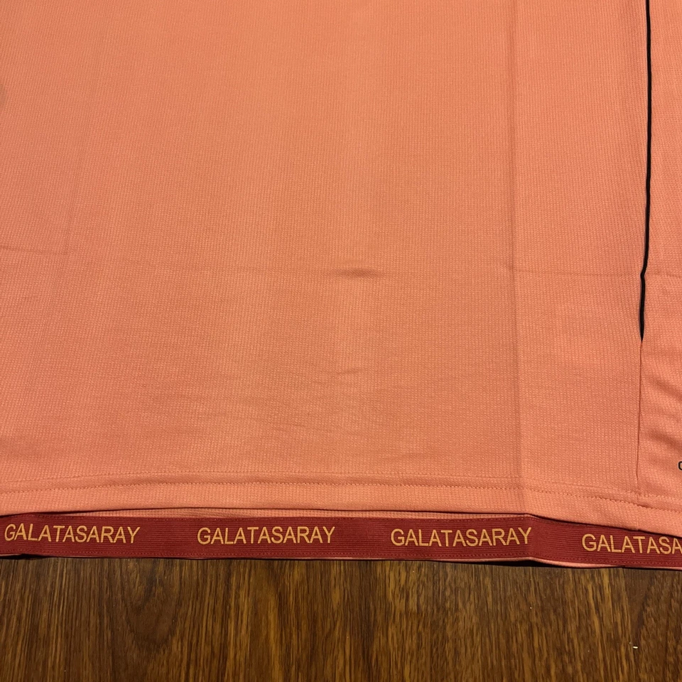 2010-11 Galatasary AS SK Men's Soccer Third Jersey XL Extra Large Turkey - Image 4 of 4