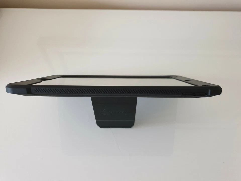 SupCase Unicorn Beetle Pro Case For iPad 2017(5th)/2018(6)Black with Kick-Stand - Image 2 of 4