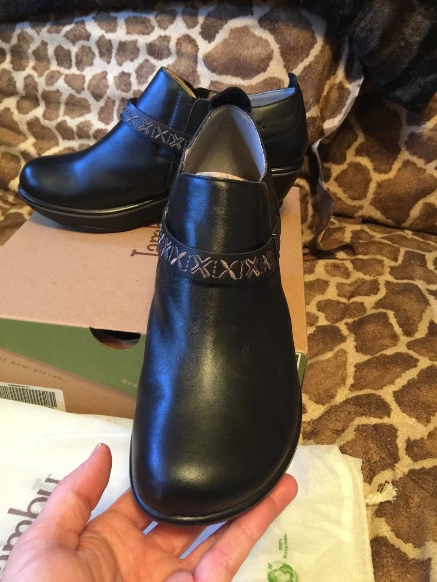 Jambu Cambridge Black Leather Strap Detailed Double Gored Slip on Clogs 10M