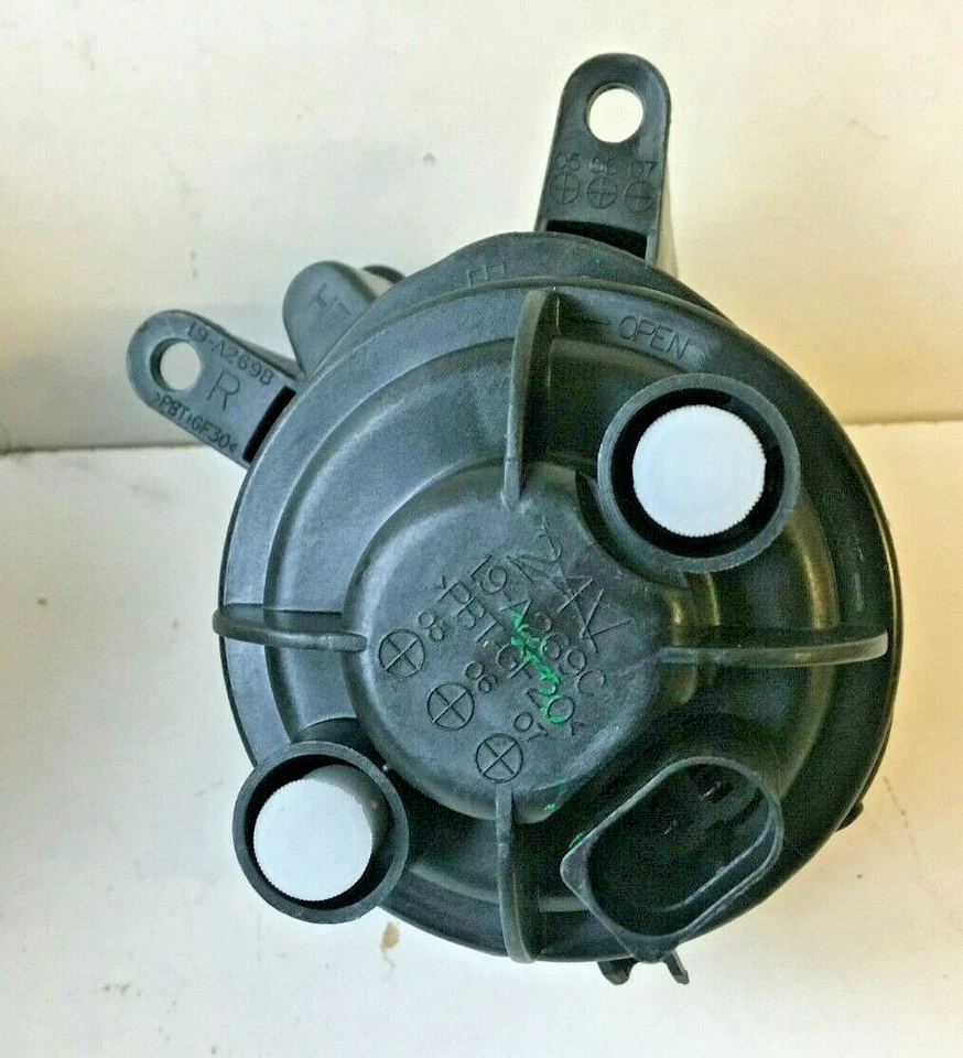 FITS AUDI A3 FRONT FOG LIGHT LAMP DRIVERS SIDE RIGHT HAND 1996-2000 - Image 3 of 4