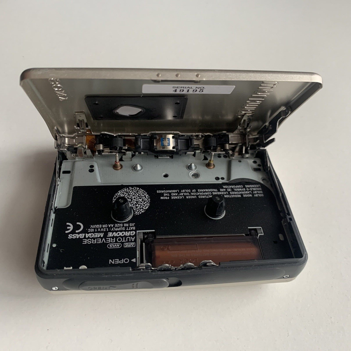 SONY WM-EX505 Walkman Portable Cassette Player - Silver. FULL