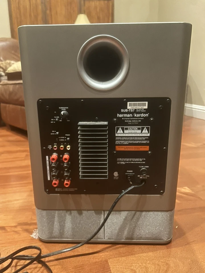 Б/у мощный сабвуфер Harman Kardon SUB-TS7 линейные высокоуровневые входы среднеквадратичная мощность 100 Вт - Изображение 2 из 3