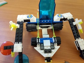 Vintage 1996 LEGO 6938/1737 Space Scorpion Detector 95% Complete