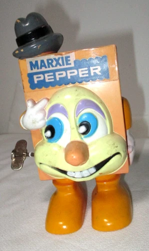 VINTAGE MARX HARD PLASTIC WIND-UP MAGIC MARXIE PEPPER WALKING TOY