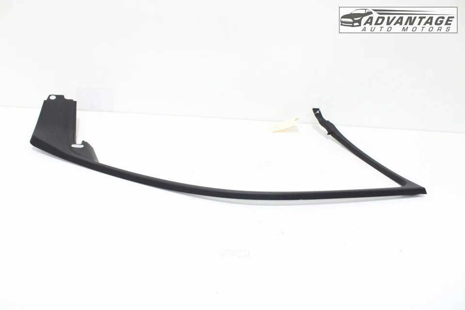 Chrysler 300 2012-2023 marco de ventana de puerta del conductor delantero izquierdo moldura OEM Foto 2 de 4