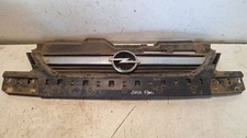 Opel Corsa C 2003 Front bumper upper radiator grill 13120828 OTI8268