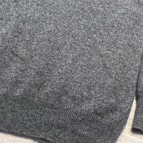 Apt. 9 100% Cashmere Sweater Men's Medium Gray Pullover Crew Neck Soft Knit - Image 2 of 4