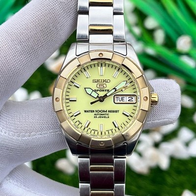 Vintage Seiko Sports Automatic Luminous Dial SKZ152 Japan Men Watch  7S36-0200
