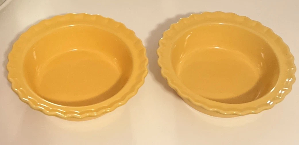 Set Of 2 CHANTAL 5" x 1.5” Mini Pie Dish Stoneware Pie Plate Baking Marigold
Opens in a new window o