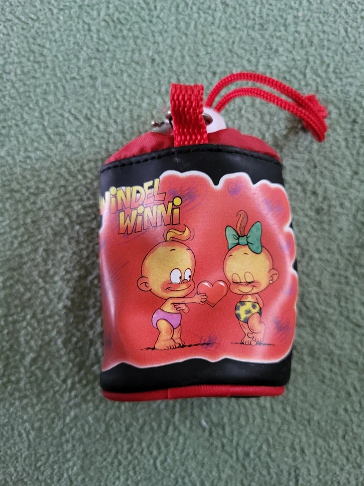 Windel Winni Mini Beuteltasche rot/schwarz Baby-Motiv, Kordelzug, Aufdruck - Bild 2 von 2