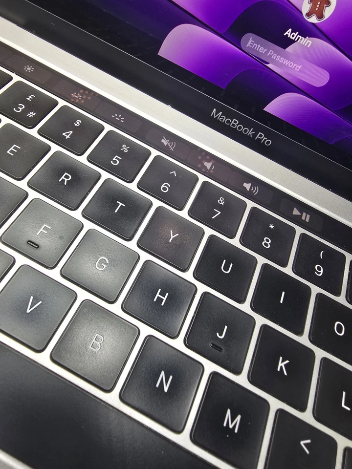 Apple MacBook Pro 13" 2019 QuadCore i7 2.8GHz 16GB RAM 512GB SSD A1989 Touchbar - Image 2 of 4