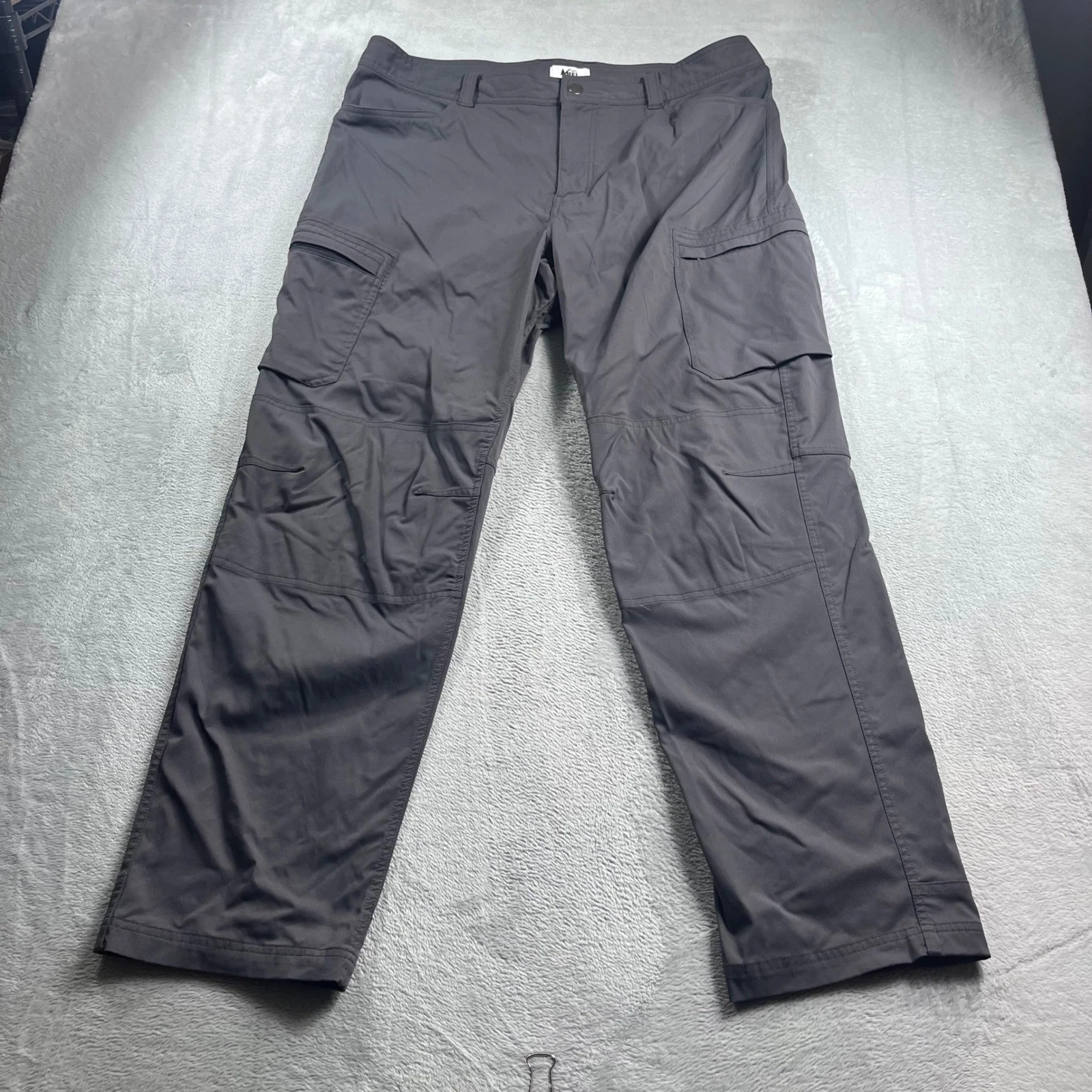 REI Co-op Sahara Cargo Pants Mens 40x32 Regular Fit Grey Hiking Outdoor 119170