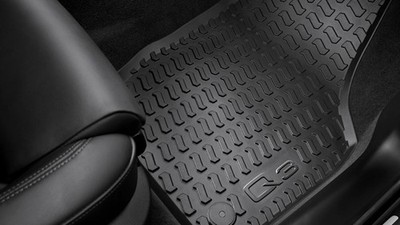 Original Audi Q3 (8U) Gummifußmatten Allwettermatten vorn 8U1061501  041