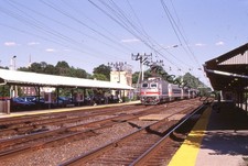 Estación de tren eléctrica de pasajeros SEPTA AEM-7 2308 PA 35 mm extensión (741)