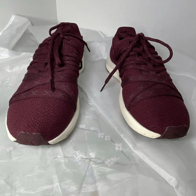 Puma size 8.5 Prowl Alt 2 LX women s sneaker burgundy