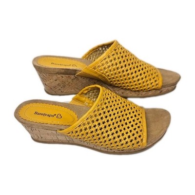 Baretraps Flossy Slide Wedge Sandals Soft Comfortable Women's Sz 9 M Yellow