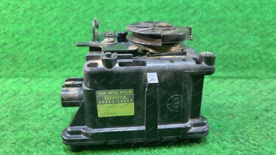 UNIDAD DE CONTROL DE CRUCERO TOYOTA LANDCRUISER SERIE 100 04/98-10/07 NÚMERO DE PIEZA 88002- Foto 3 de 4